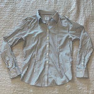 Brooks Brothers fitted non-iron sz 6 strips